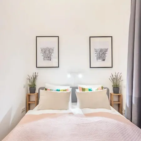 Izabella Harmony 부다페스트