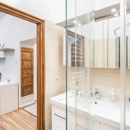 Izabella Harmony * Budapest